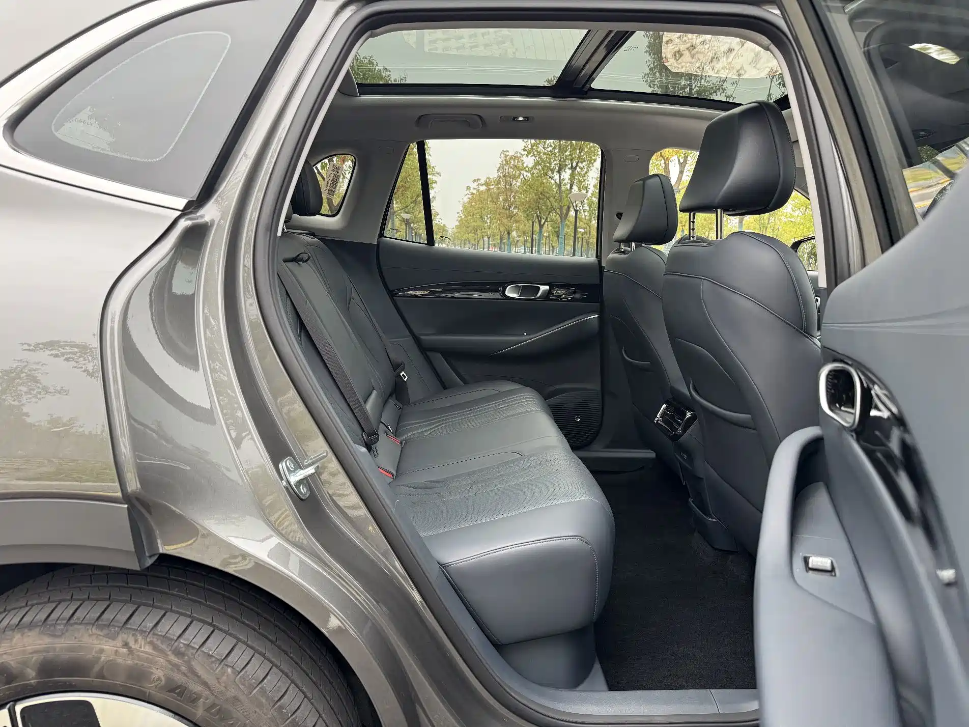 Photo 11 - Geely Galaxy Galaxy E5