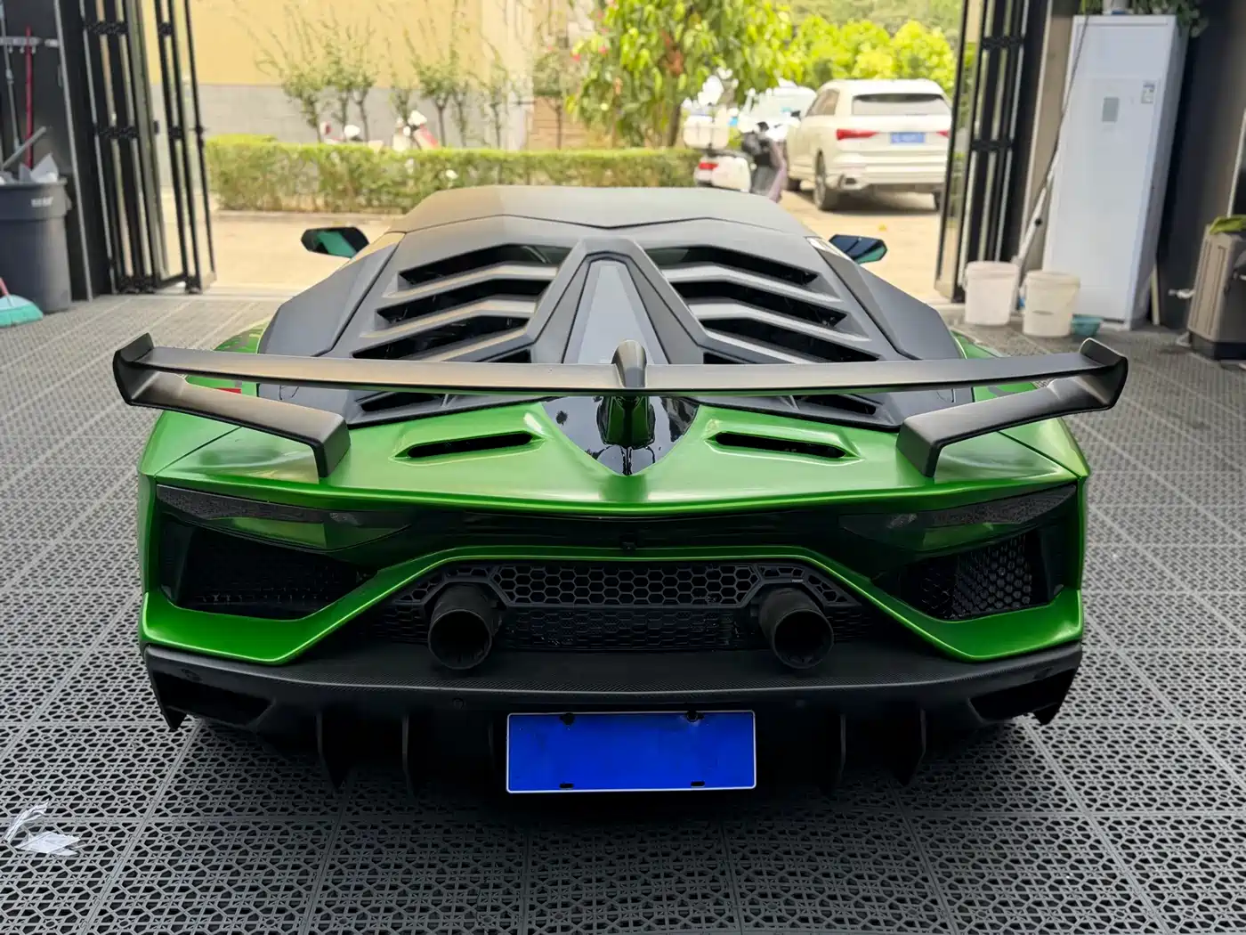 Lamborghini Aventador 2013 2011 LP 700-4