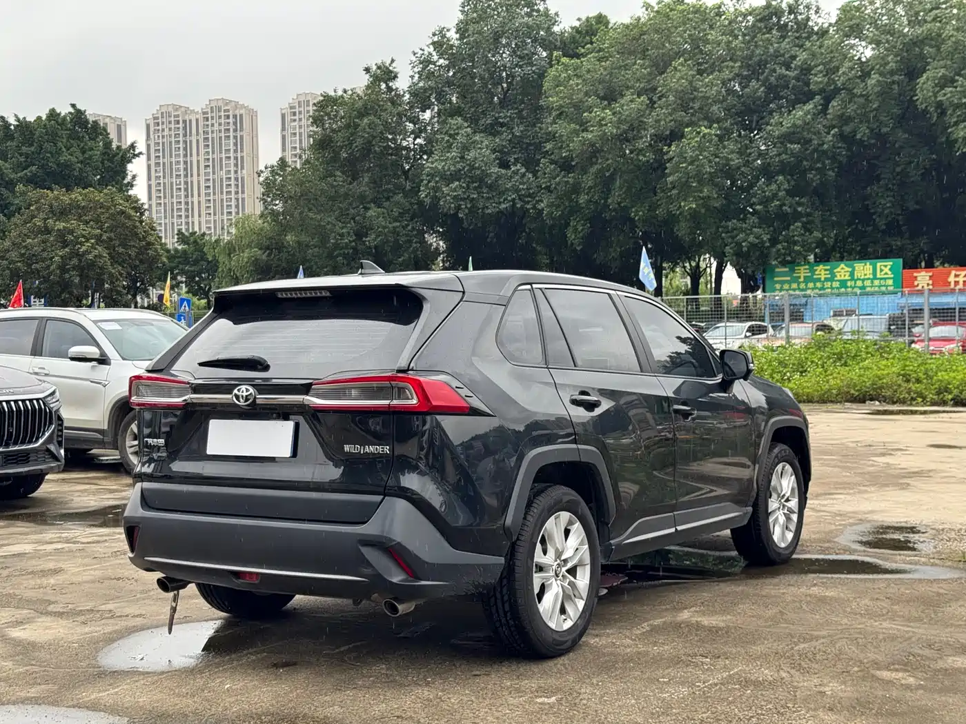 Toyota Wildlander 2022 2.0L CVT FWD Leading Edition фото 17