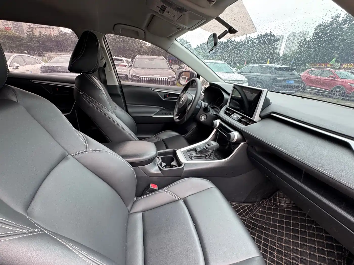 Toyota Wildlander 2022 2.0L CVT FWD Leading Edition фото 11