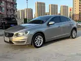 Photo 2 - Volvo S60