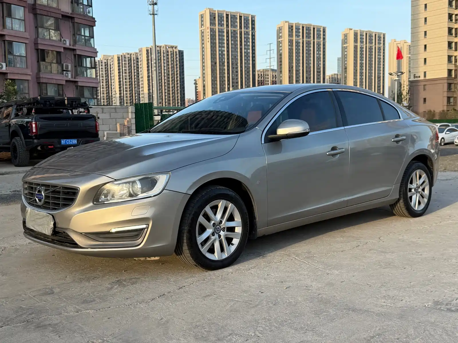 Photo 2 - Volvo S60