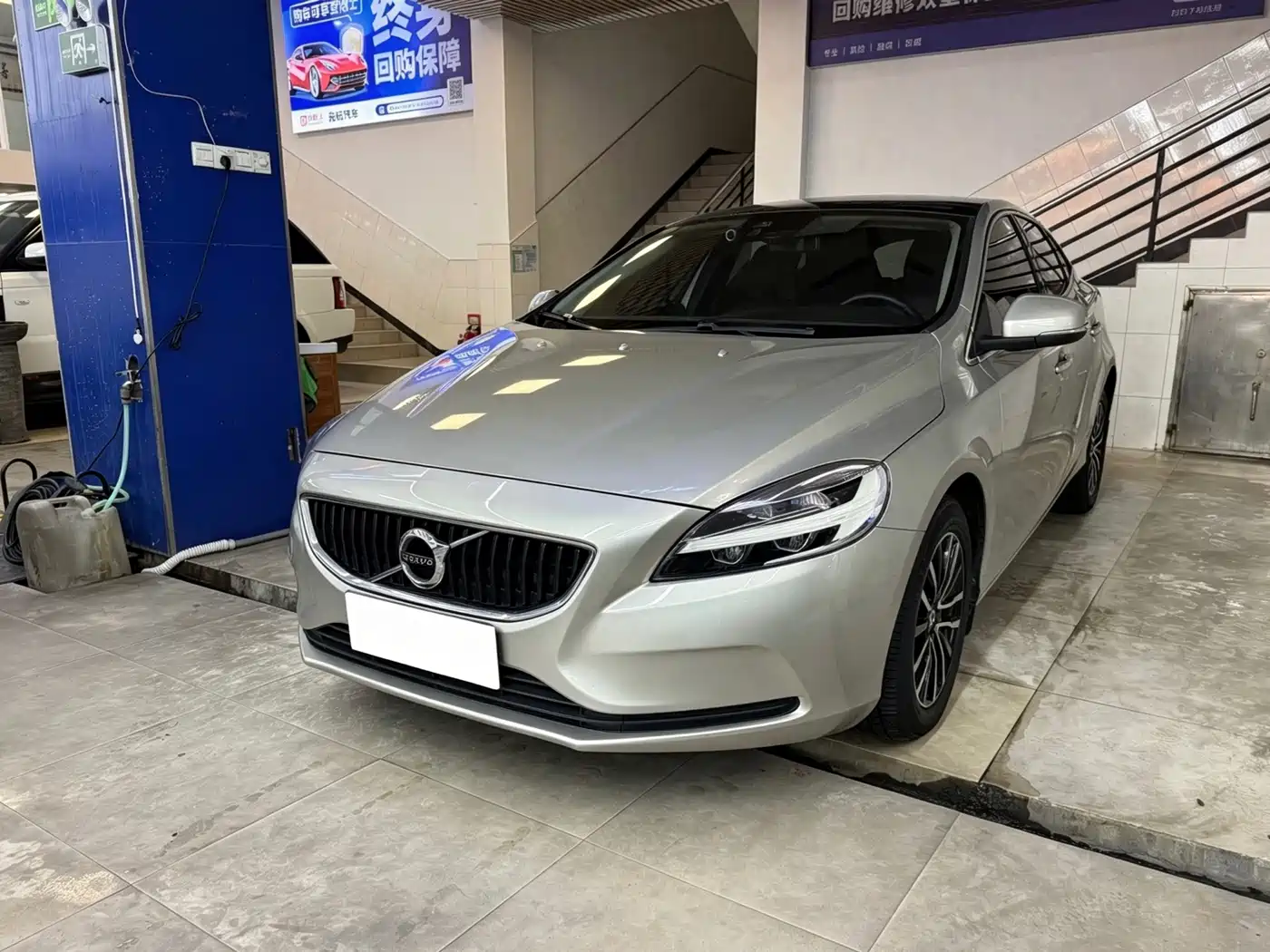 2018 Volvo V40
