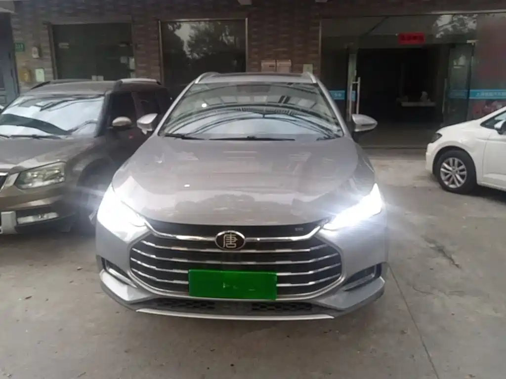 BYD Tang 2019 2018 2.0T Auto Smart Connect Luxury 5-seater China V