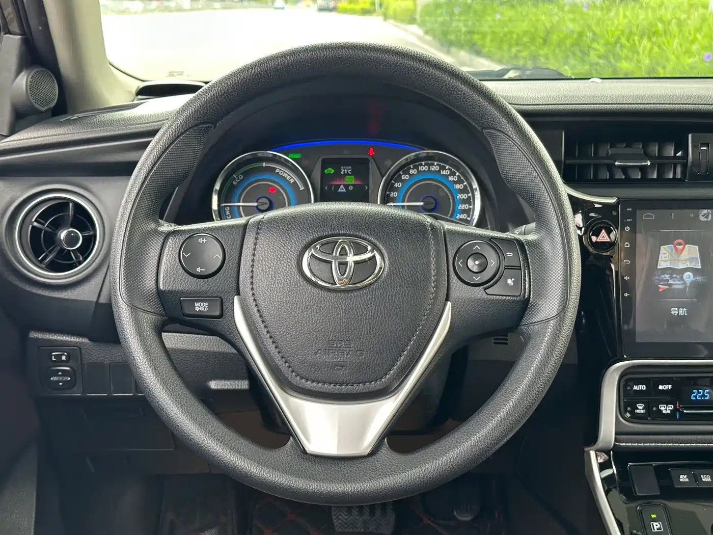 Toyota Corolla 2017 Facelift Hybrid 1.8L E-CVT Leading Edition фото 30
