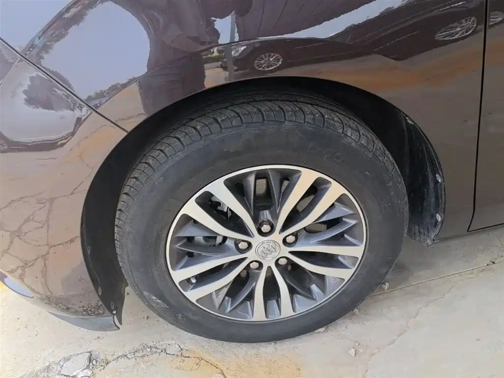 Buick GL8 2017 ES 28T Luxury China V фото 23