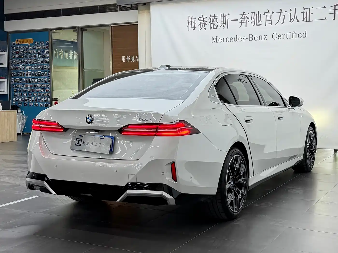 BMW 5 Series 2024 530Li Premium M Sport Package фото 6