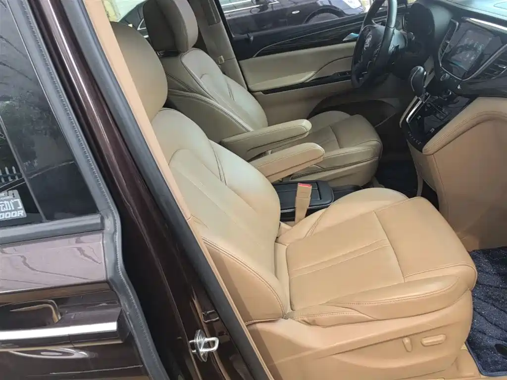 Buick GL8 2017 ES 28T Luxury China V фото 25