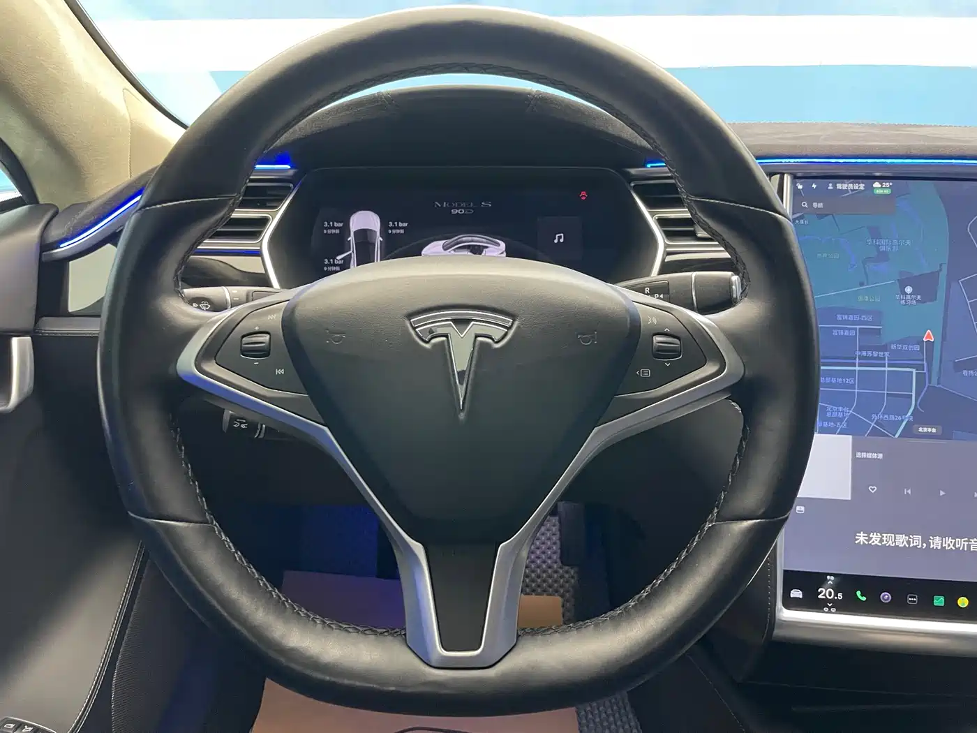 TESLA MODEL S