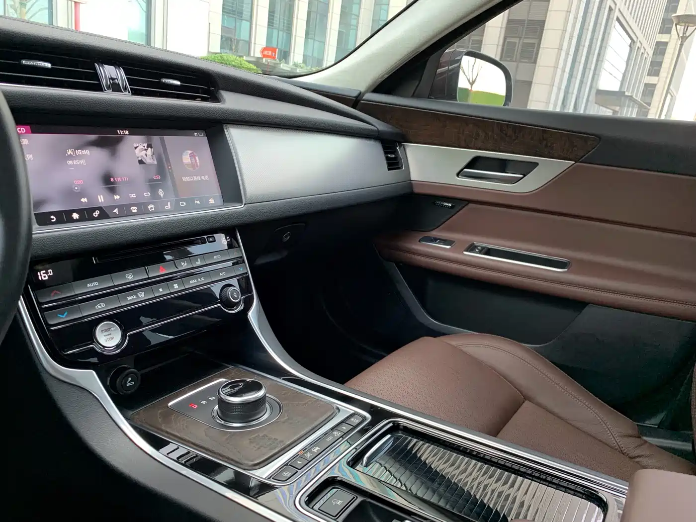Jaguar XFL 2018 XFL 2.0T 250PS Luxury фото 20