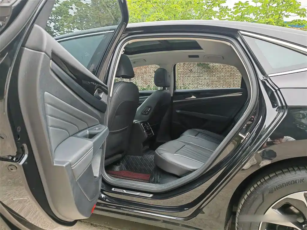 Volkswagen Passat 2023 330TSI Starlight Elite Edition фото 16