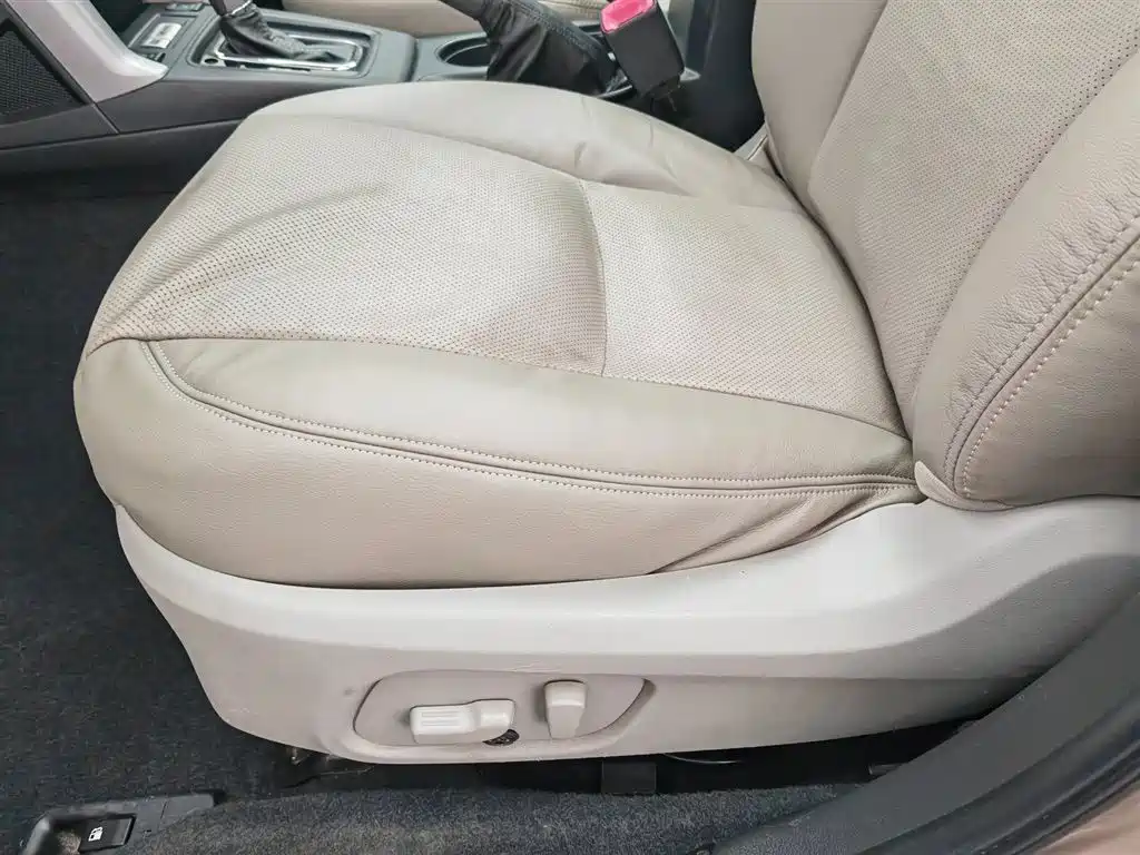 Subaru Forester 2013 2.5i Automatic Premium Edition фото 20