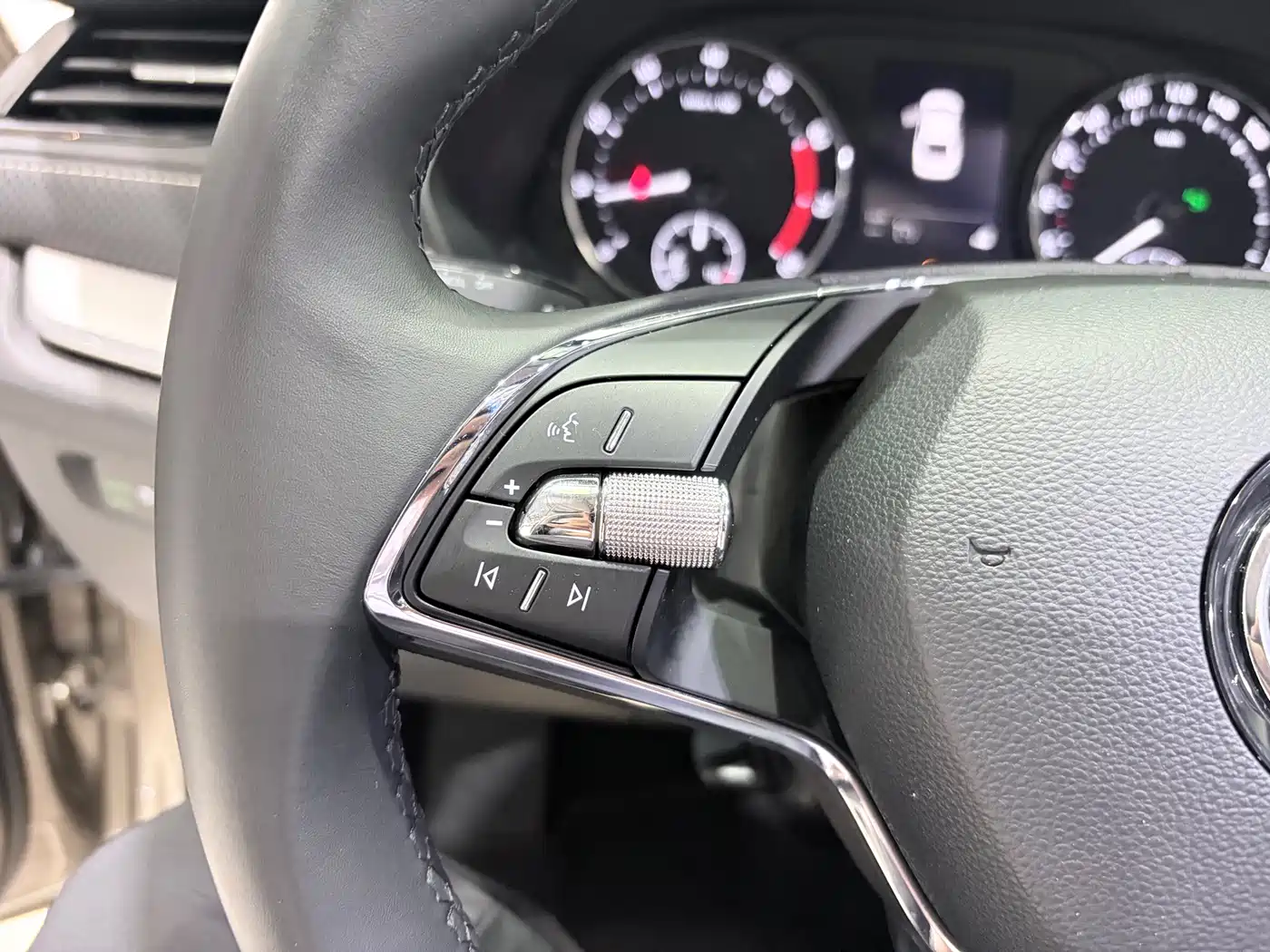 Škoda Octavia 2023 2022 PRO TSI280 Premium Edition