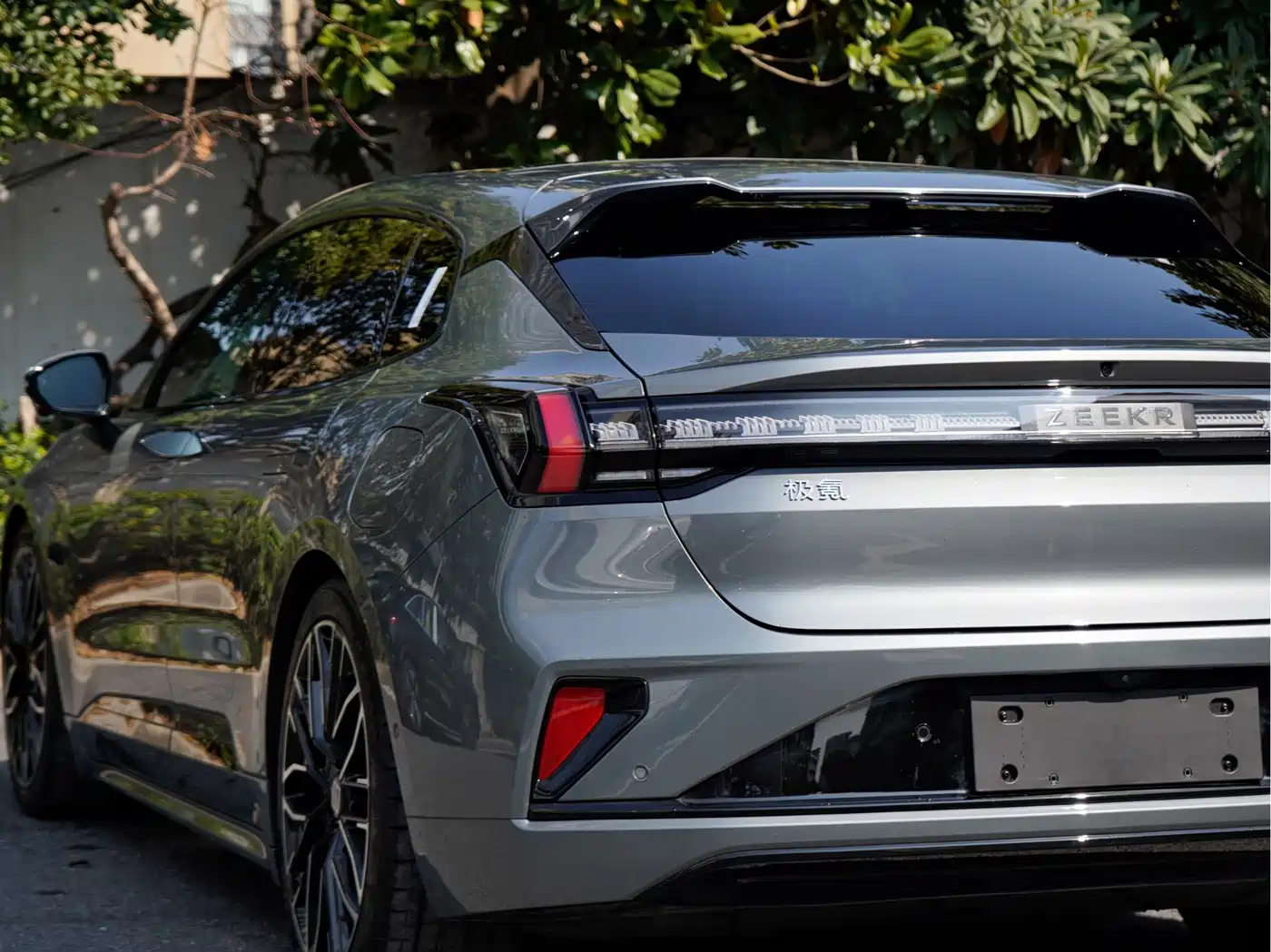 ZEEKR EXTREME KRYPTON 001