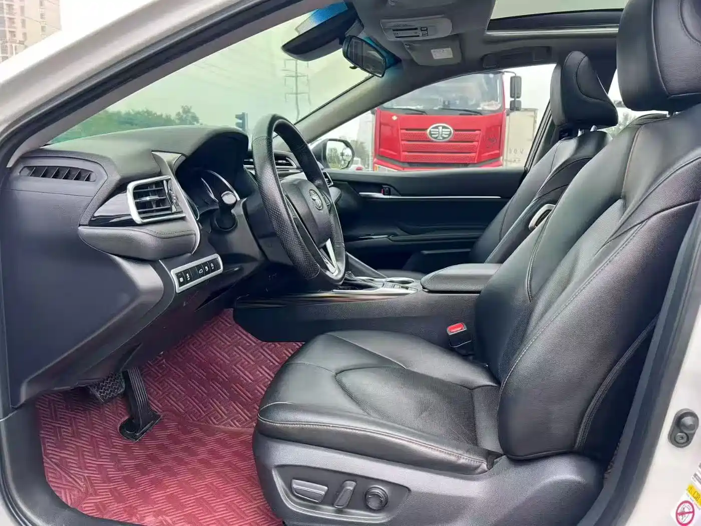 Toyota Camry 2018 2.5G Luxury Edition фото 7