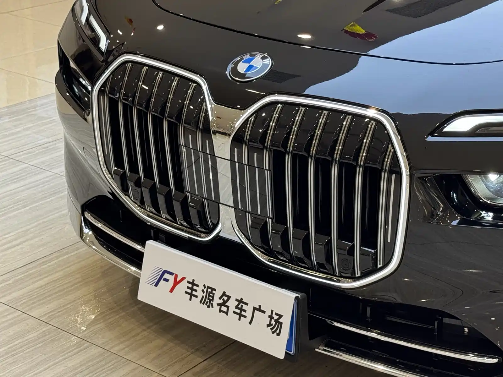 Фото 24 - BMW 7 Series