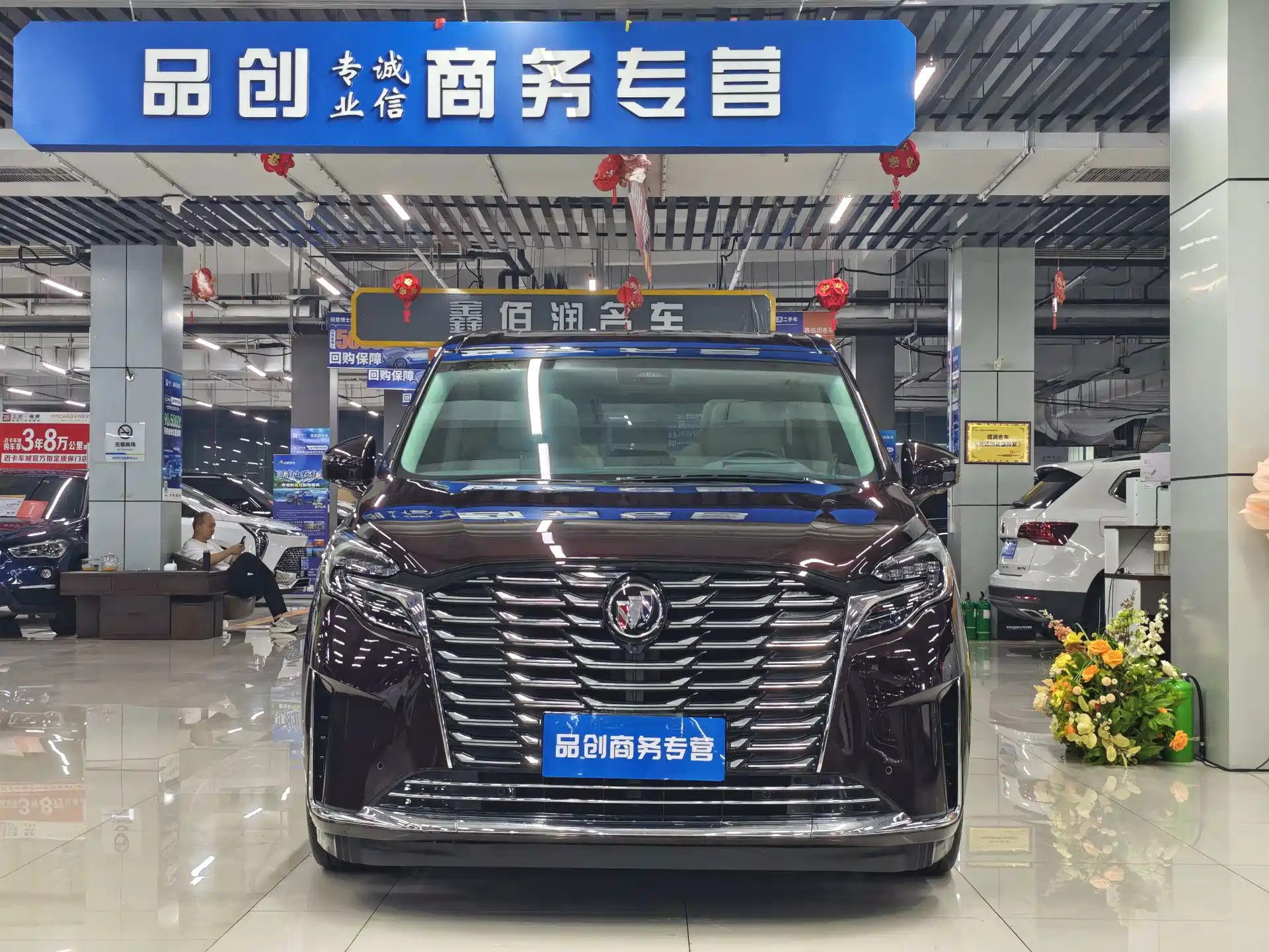 Фото 2 - Buick GL8