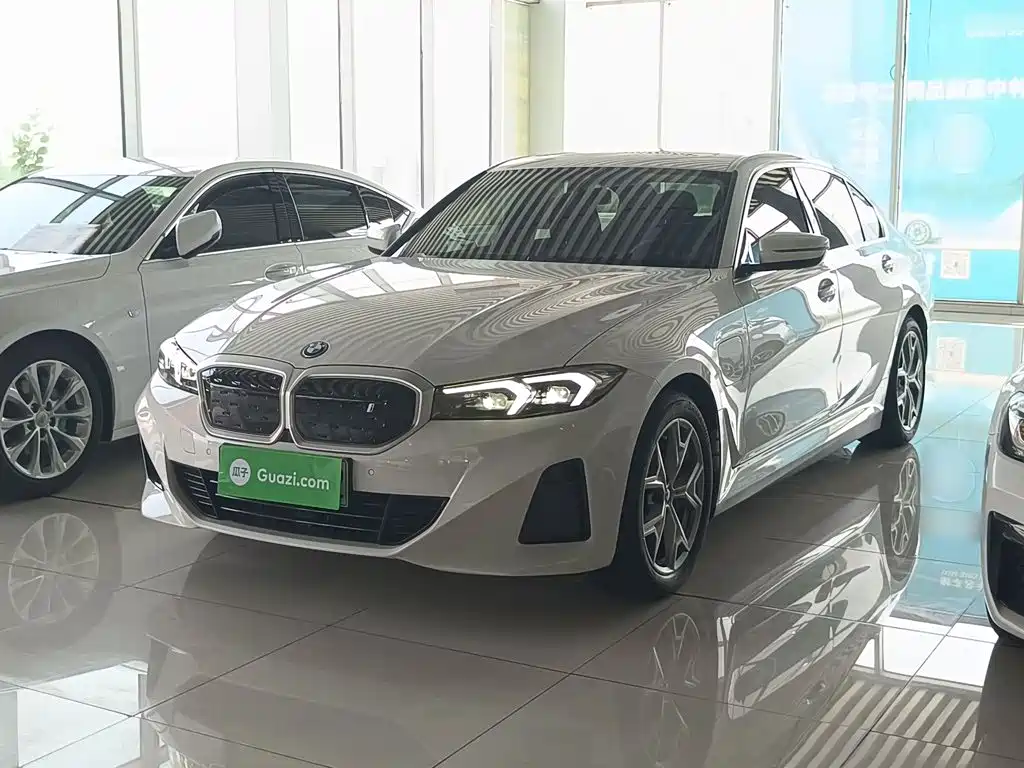 Фото 2 - BMW i3