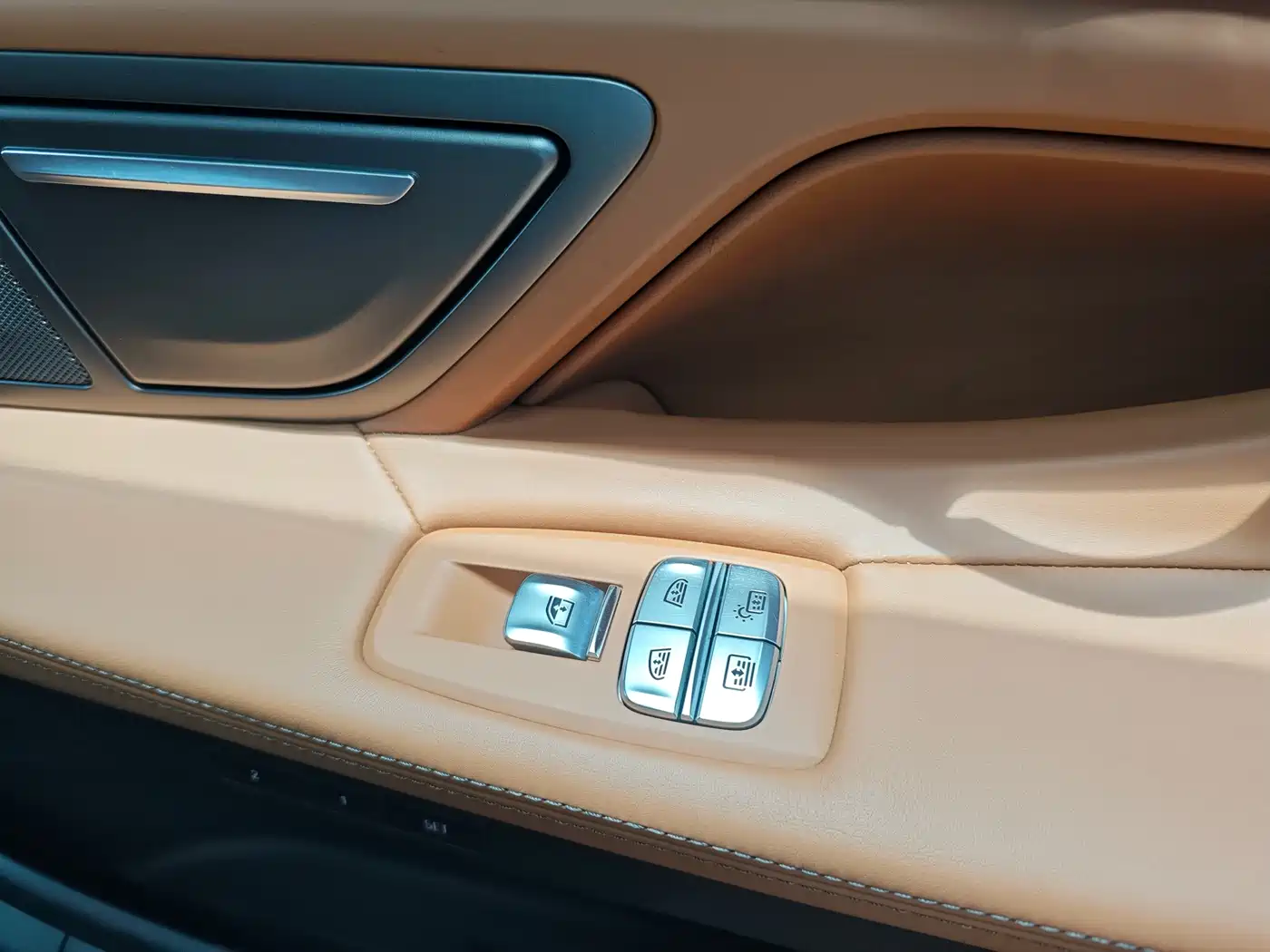 BMW 7 Series 2021 Model 740Li Leading M Sport Package фото 20