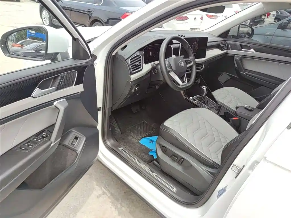 Volkswagen Tayron 2024 300TSI 2WD Luxury Plus Advanced фото 16