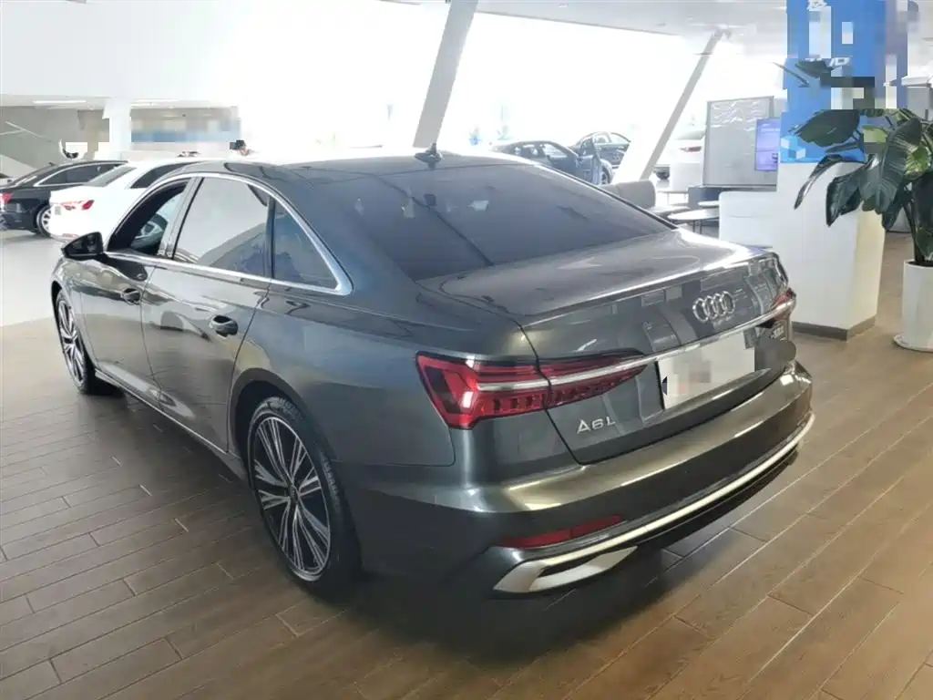Audi A6L 2023 45 TFSI Premium Selection Dynamic фото 9
