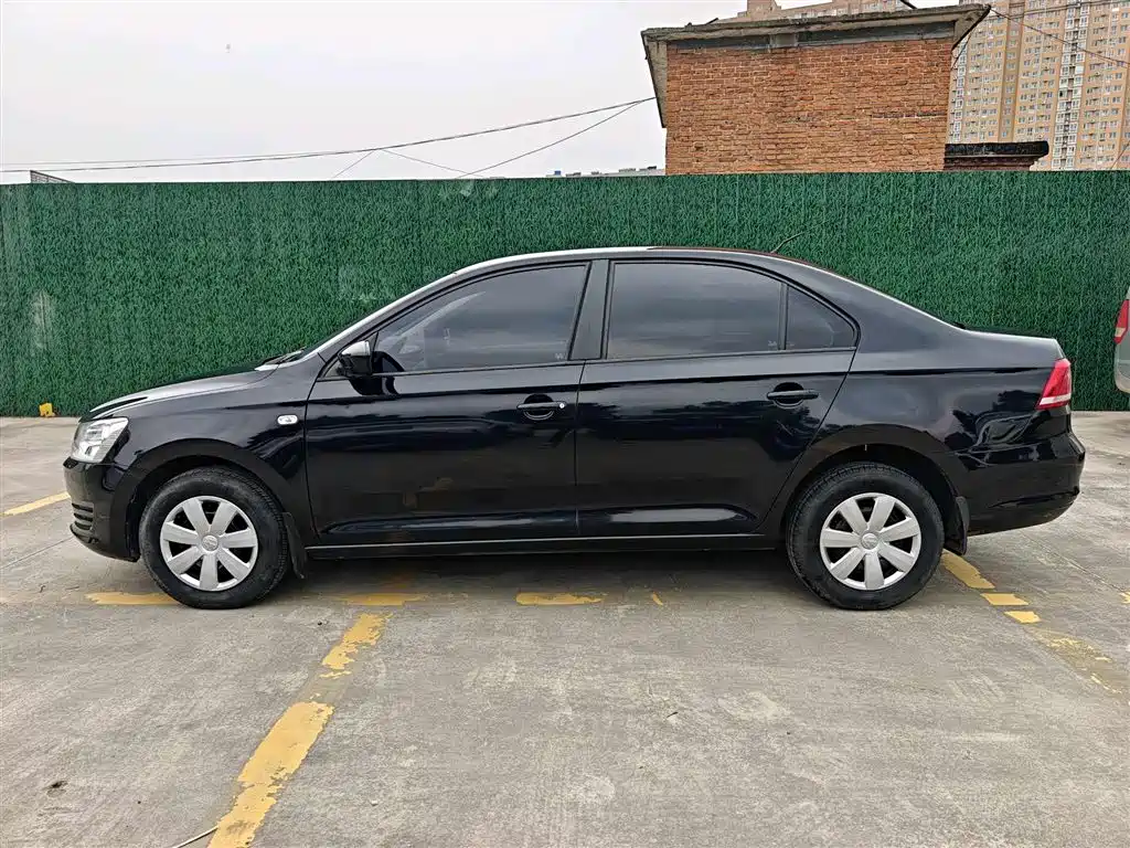 Volkswagen Santana 2013 1.6L Manual Trend Edition фото 7