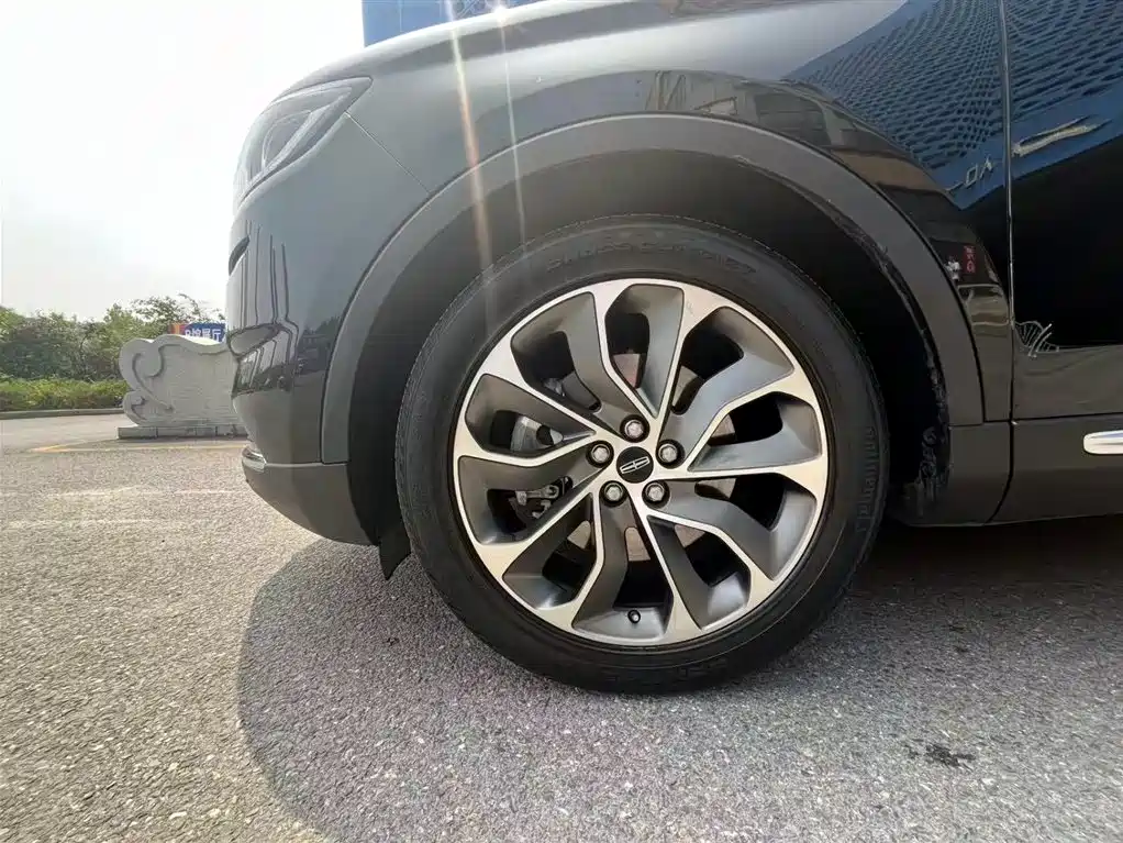 LINCOLN NAVIGATOR