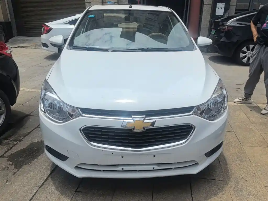 Chevrolet Sail 2015 Sail 3 1.5L Manual Ideal Sunroof Edition фото 3