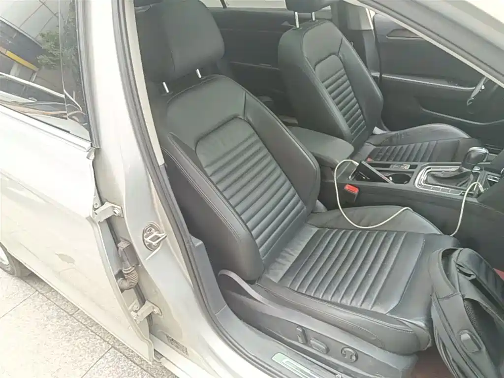 Volkswagen Magotan 2019 330TSI DSG Luxury Class China VI фото 25