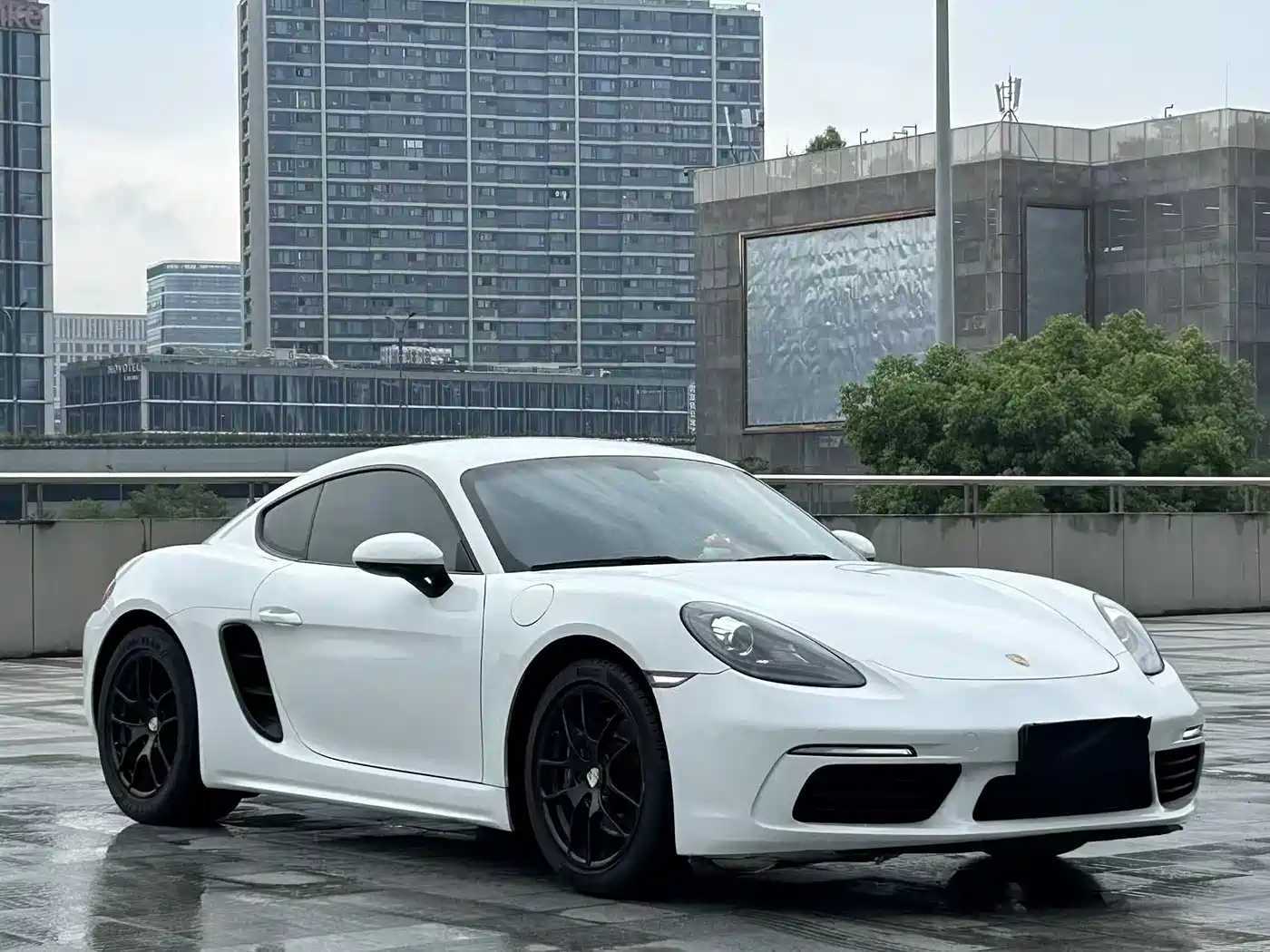 Porsche 718 2018 Cayman 2.0T фото 2