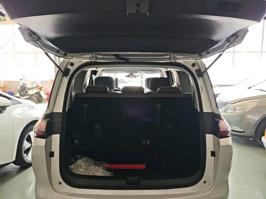 Wuling Motors Xingguang 730 New Energy 2025 2025 Model Plug-in Hybrid Base Version