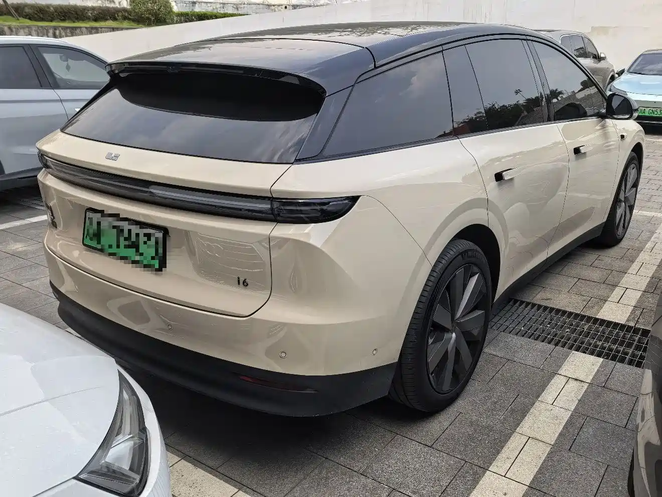 Li Auto i6 2025 2025 4WD Base Model