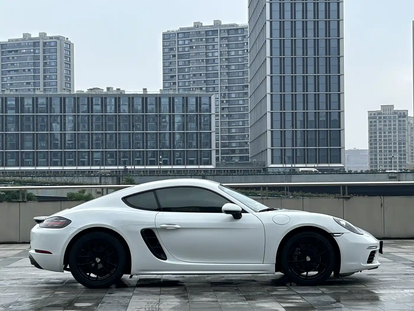 Porsche 718 2018 Cayman 2.0T фото 6