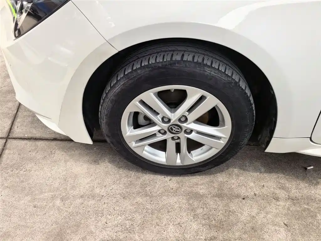 Toyota Levin 2022 185T CVT Luxury Edition фото 23