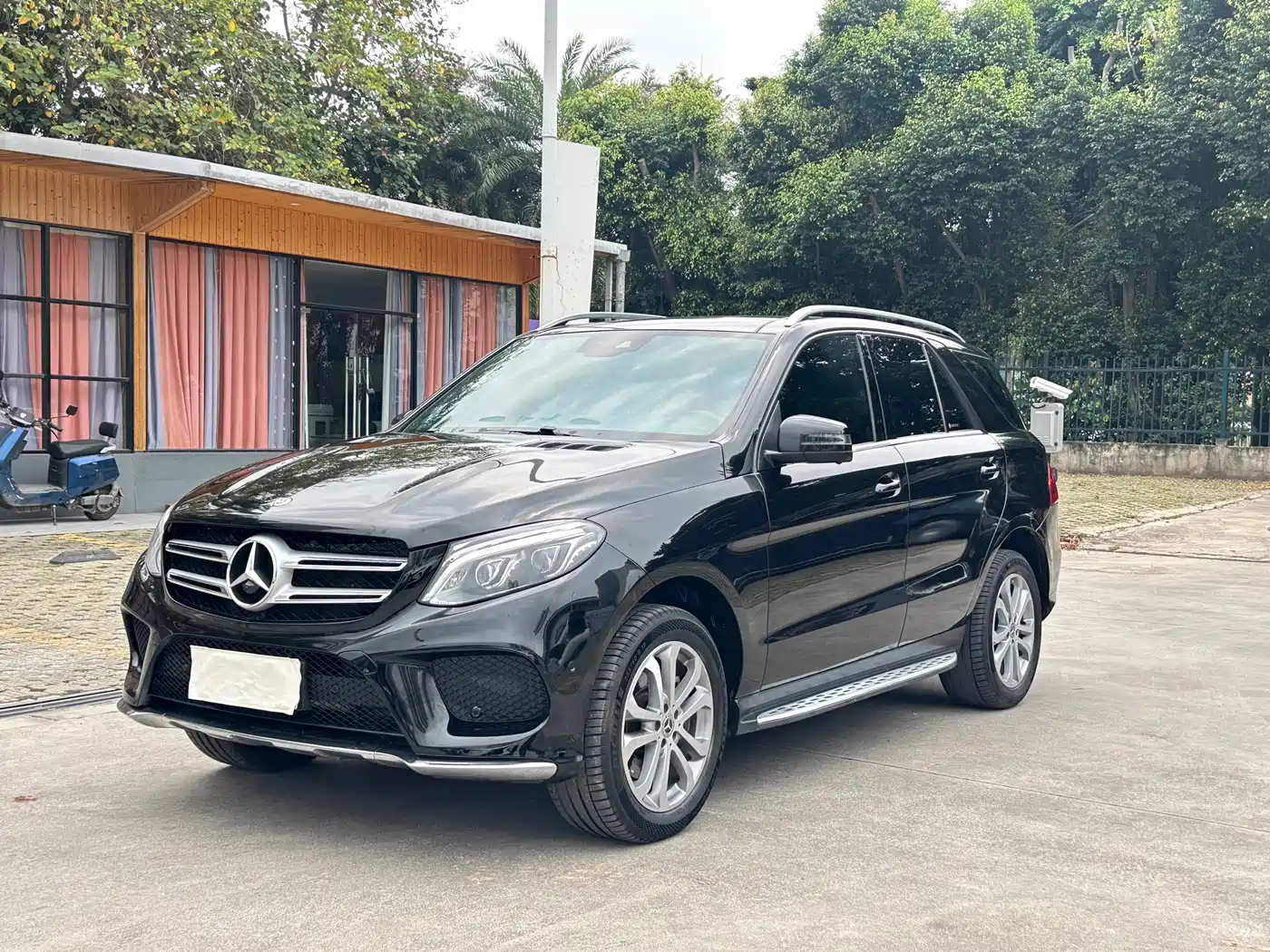 Mercedes-Benz GLE 2016 GLE 320 4MATIC Luxury фото 2