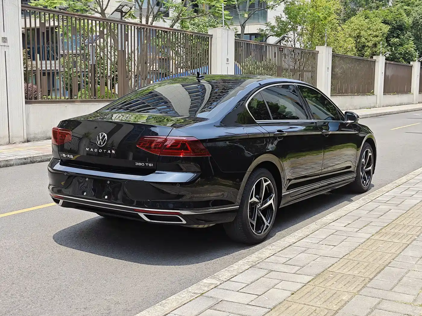 VOLKSWAGEN MAGOTAN