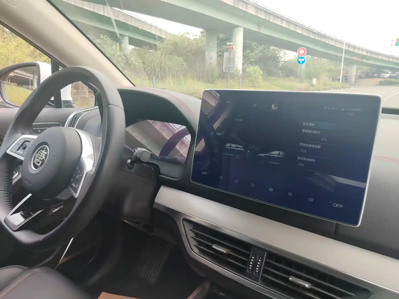 BYD Tang New Energy 2018 DM 2.0T AWD Smart Connection Enjoy Edition 7-Seater China V фото 8