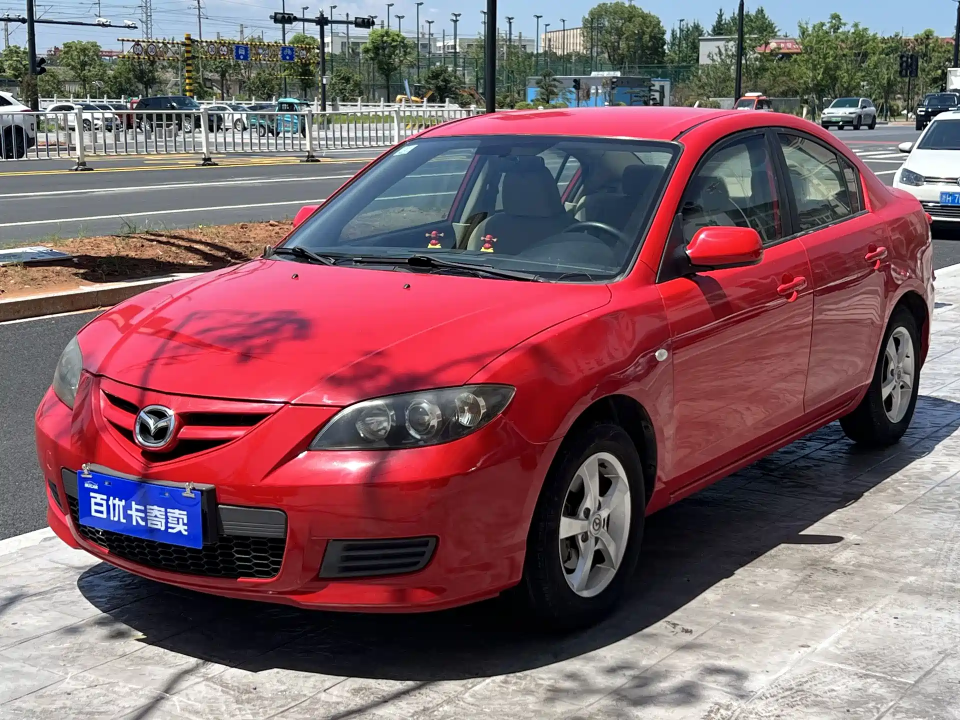 Фото 1 - Mazda 3