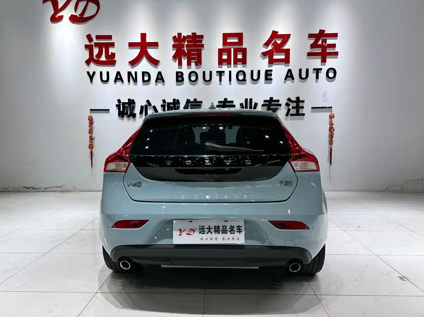 Volvo V40 2018 2017 T3 R-Design