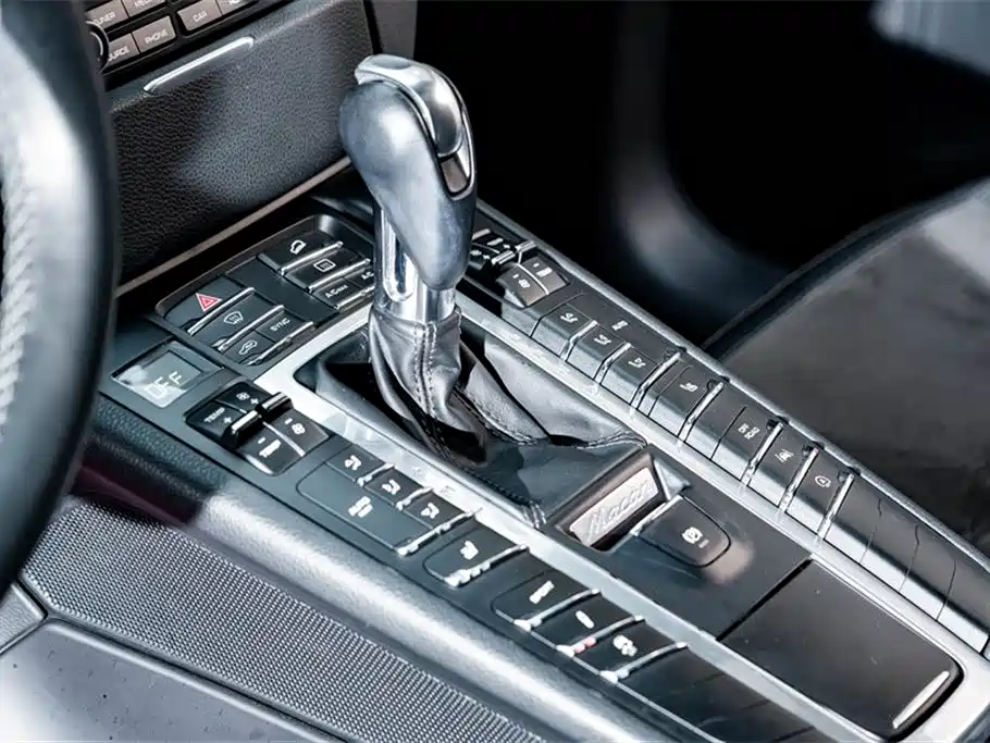 Porsche Macan 2017 Macan 2.0T фото 12