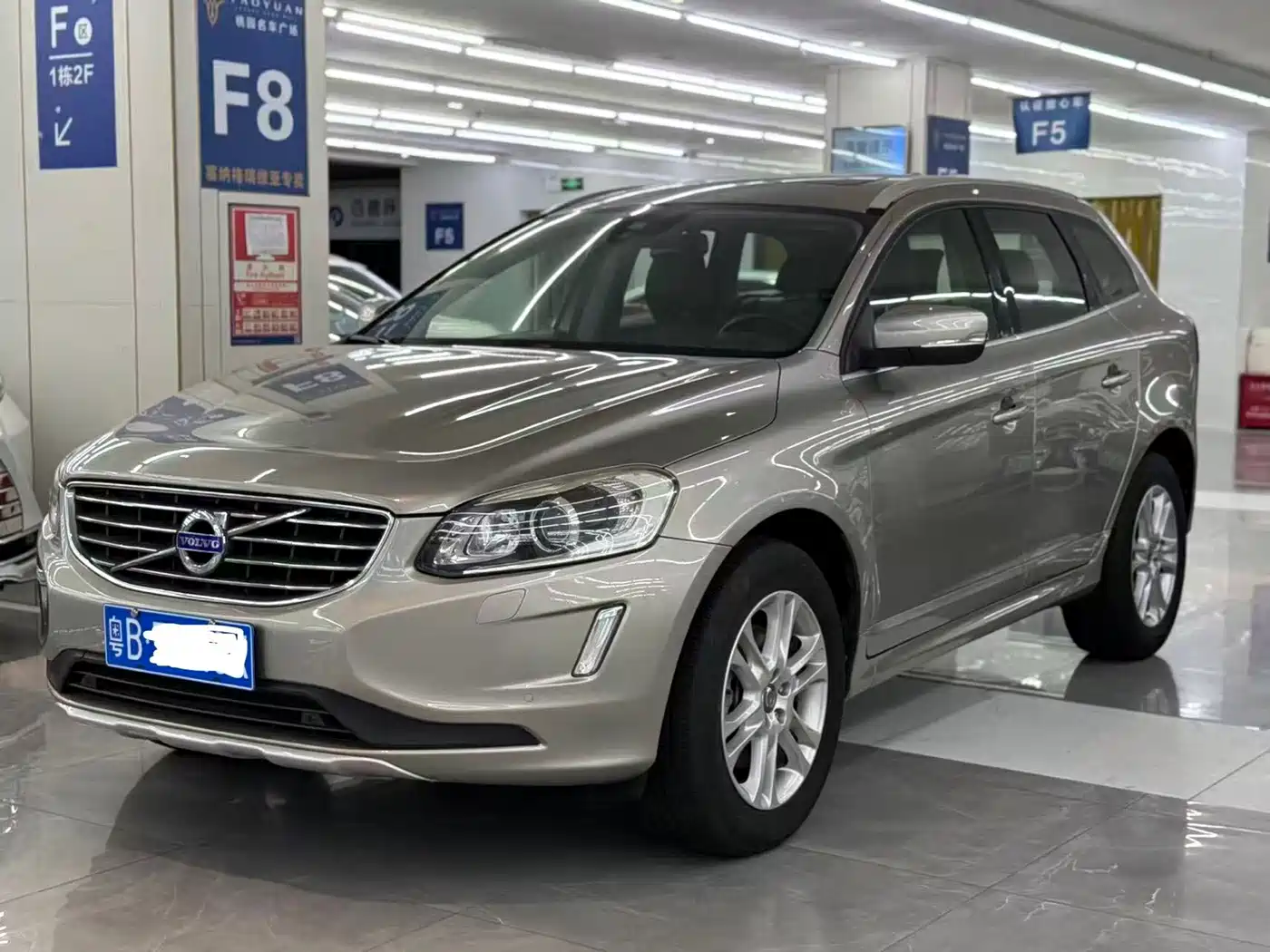 Volvo XC60 2015 — пригон из Китая