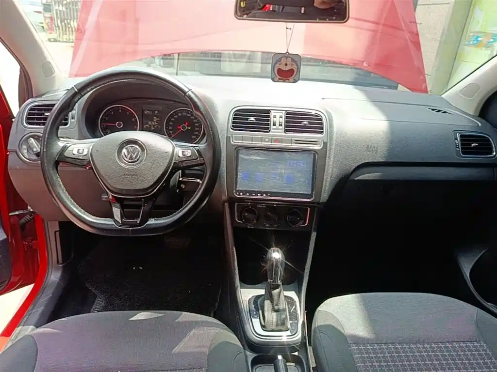 Volkswagen Polo 2016 1.6L Automatic Comfort фото 10