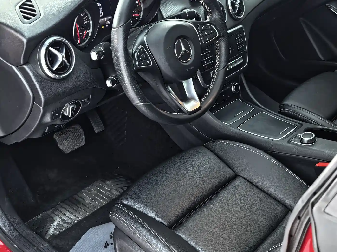 Mercedes-Benz CLA (Import) 2018 CLA 200 Dynamic Edition фото 7