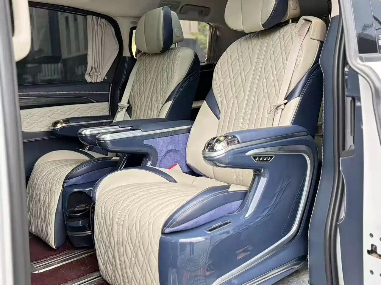Buick GL8 2020 Model ES Landglory 653T Comfort фото 5