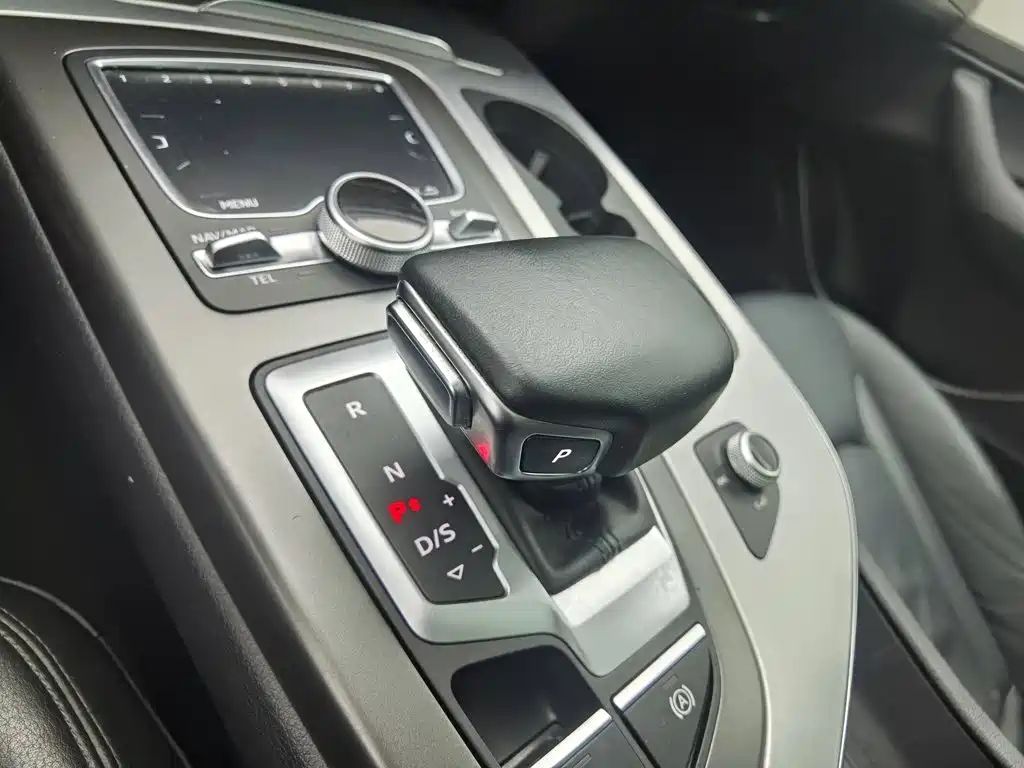 Audi Q7 New Energy 2019 2019 55 e-tron