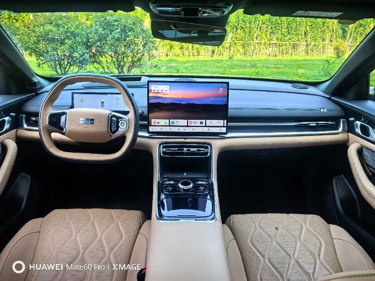 Geely Galaxy Galaxy A7 2025 EM-i фото 11