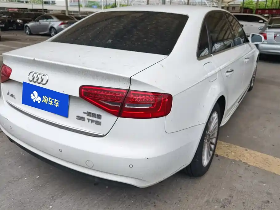 Audi A4L 2016 35 TFSI Collector's Edition Automatic Standard фото 3