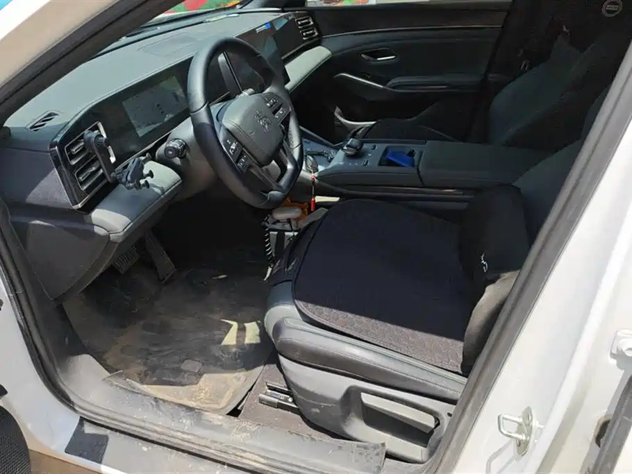 BYD Qin L 2025 DM-i Smart Drive Edition 80KM Leading фото 9