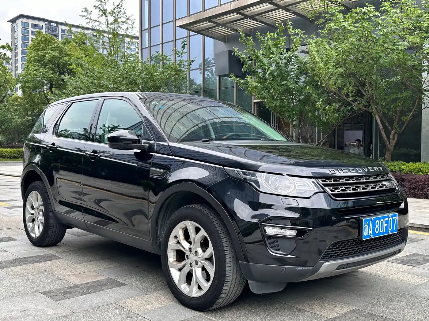 Land Rover Discovery Sport 2016 2.0T SE фото 3