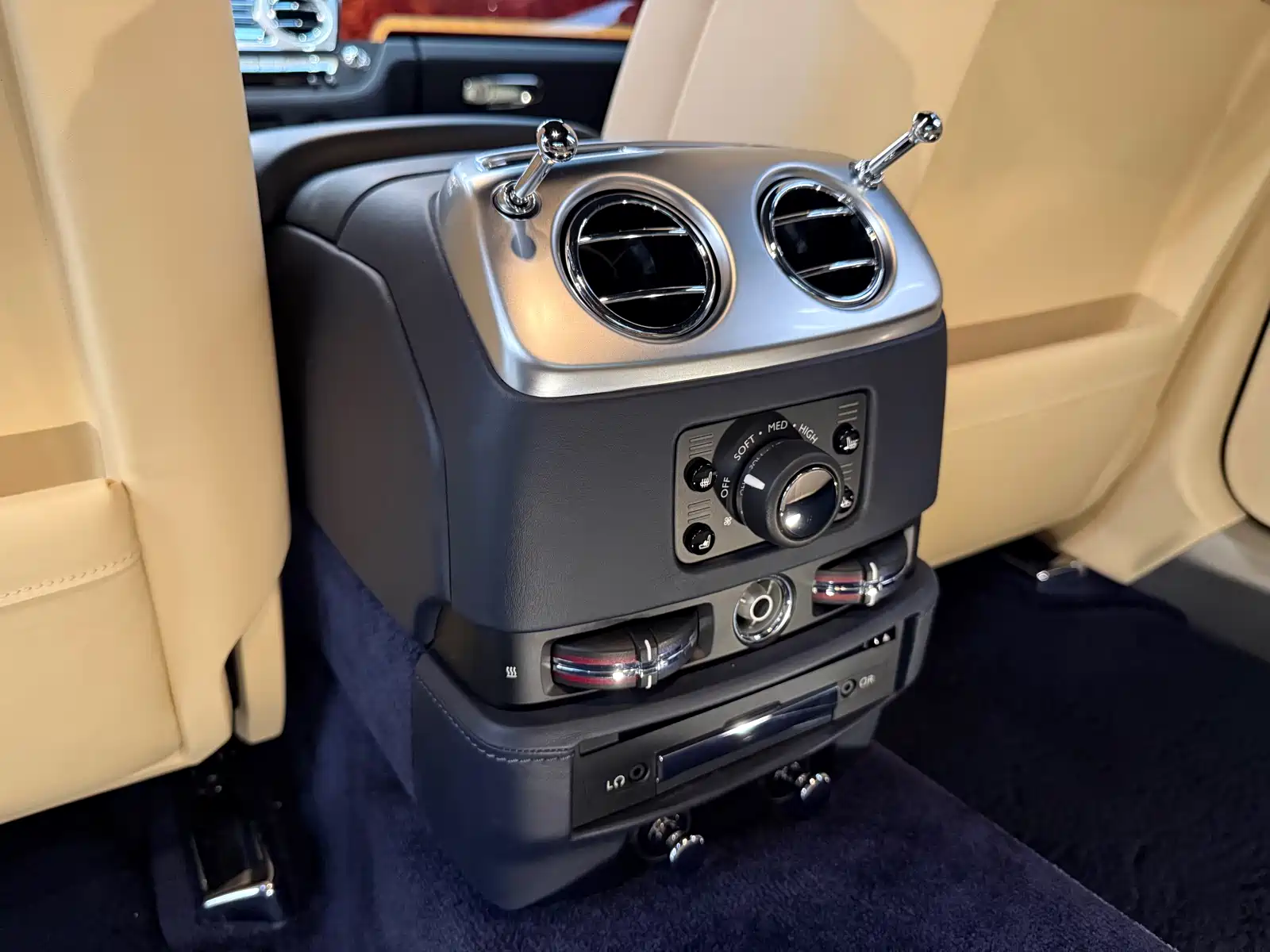 Фото 16 - Rolls-Royce Ghost